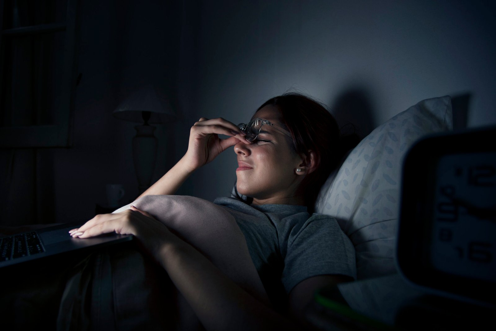 How To Manage Chronic Insomnia & Sleep Disorders